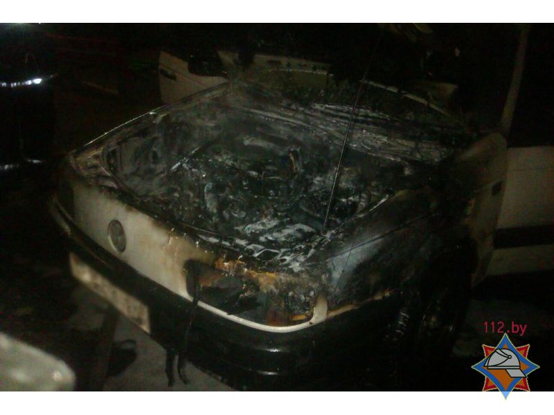 У Мінску гарэў "Фольксваген Пасат" (фота)