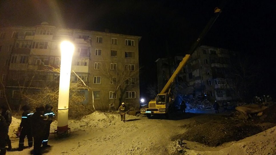 У Казахстане абрынулася частка шматпавярховага дома, загінулі 9 чалавек