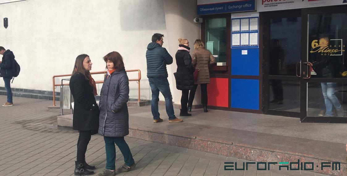 “В обменники бежать рано”: Вадим Иосуб о санкциях и девальвации