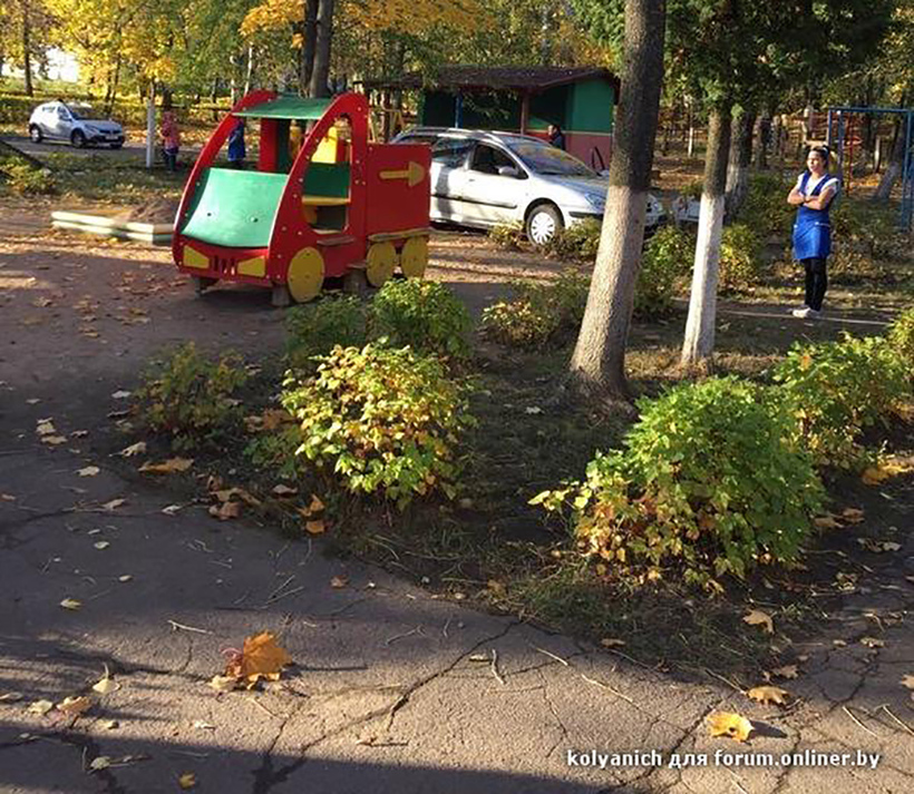 Фотафакт: У Мінску легкавік знёс плот дзіцячага садка