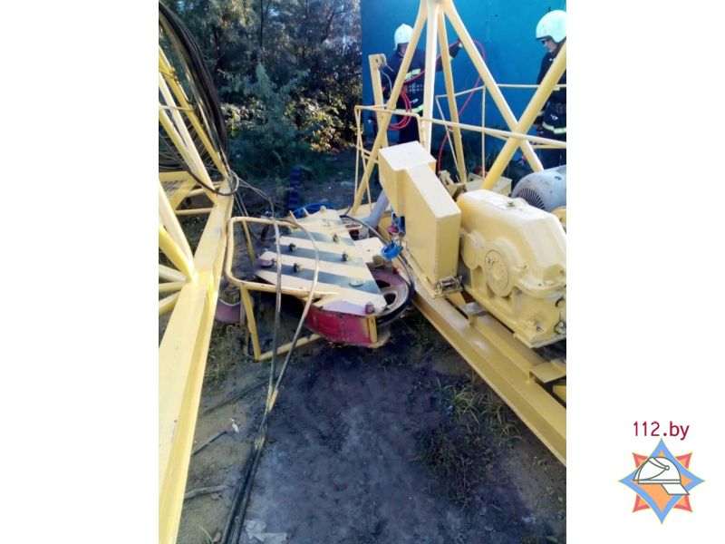 З’явіліся здымкі з Пінска, дзе на школьніка ўпала крукавая падвеска крана