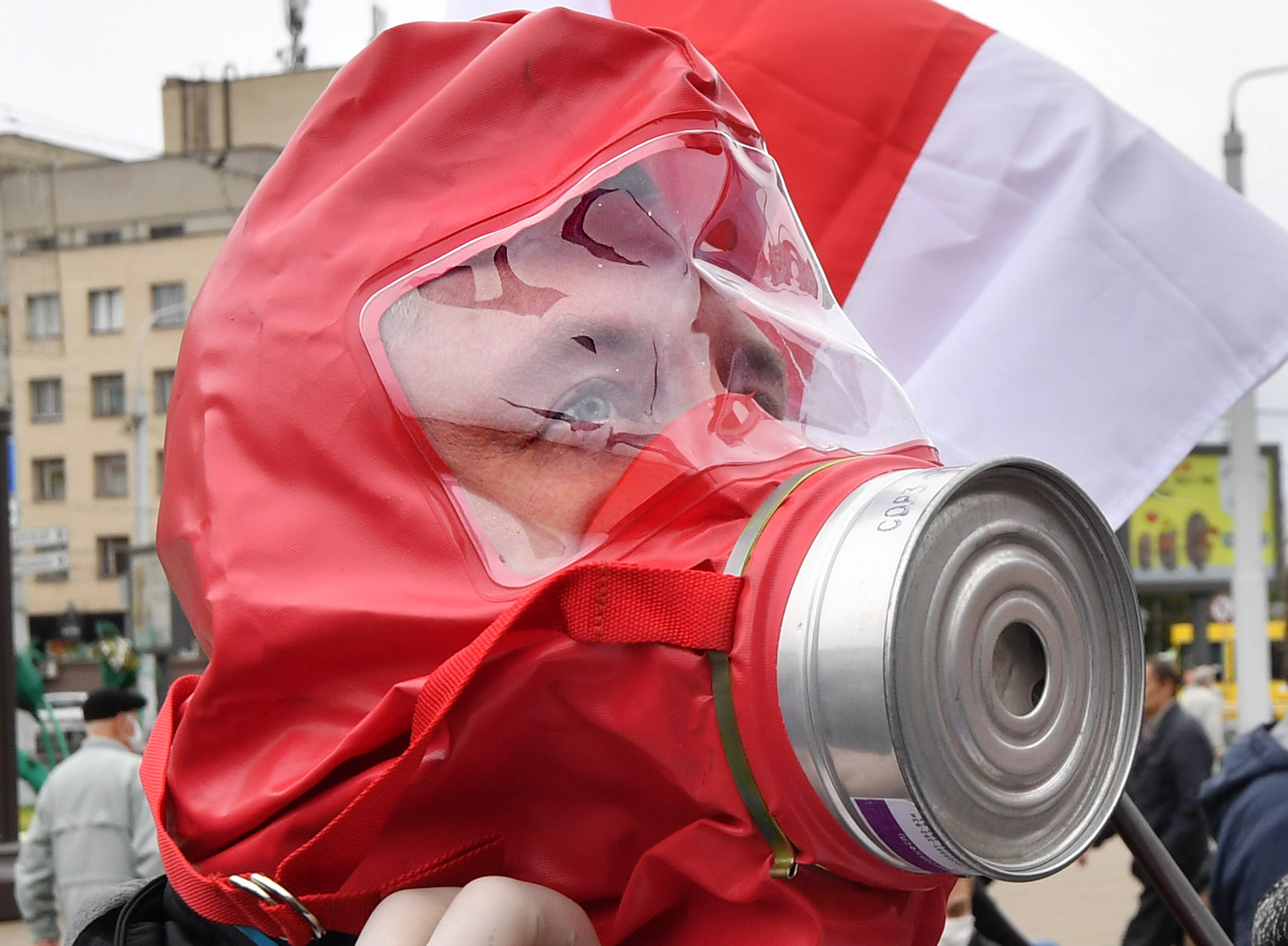 Фота дня: на Камароўцы ў Мінску подпісы збіралі ў хімабароне