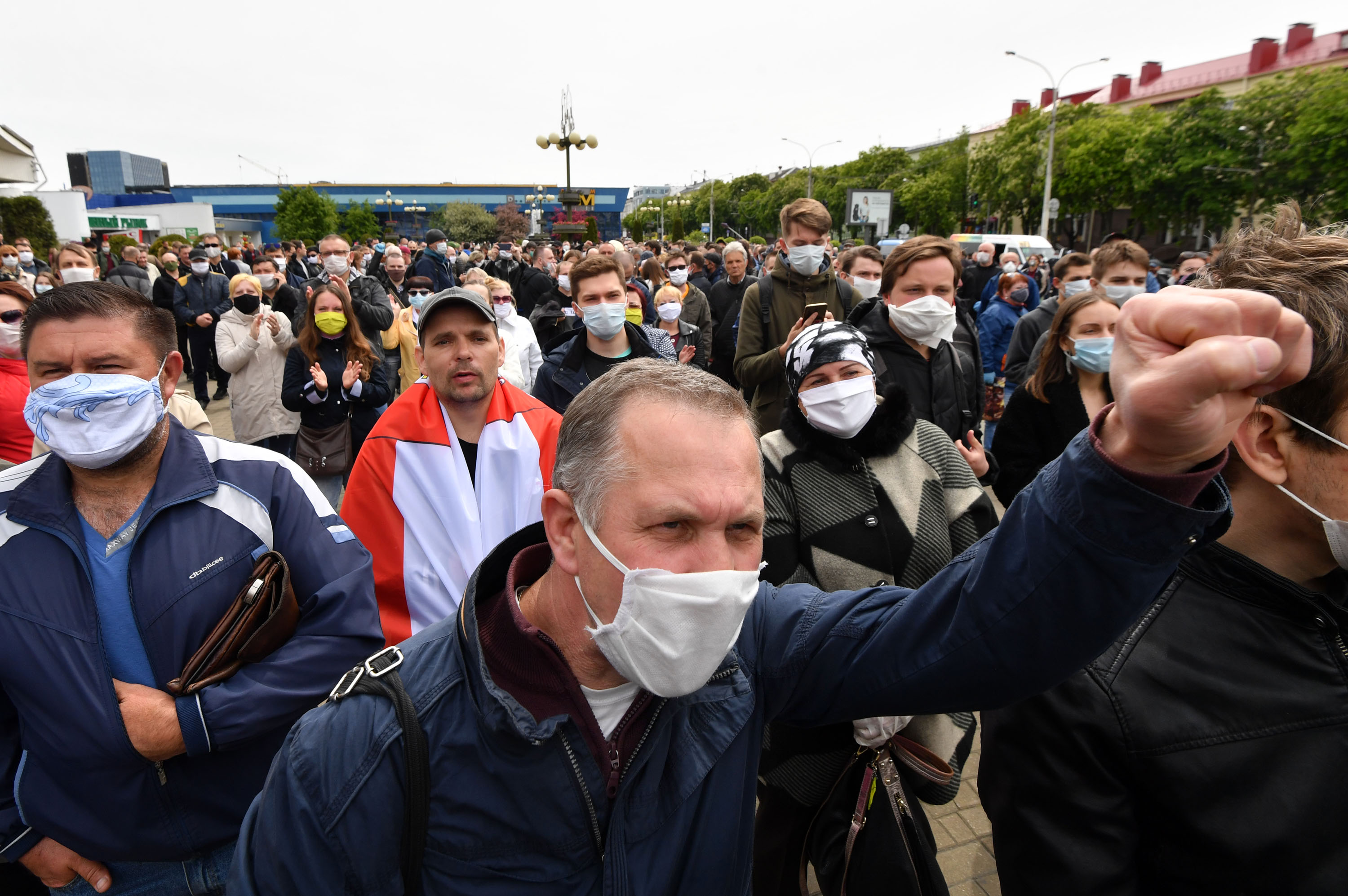 Дзвіж з тапкамі на Камароўцы: Ціханоўскі зладзіў пікет
