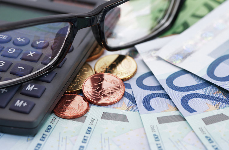 8 кастрычніка долар патаннеў на 75 рублёў, а еўра — на 16