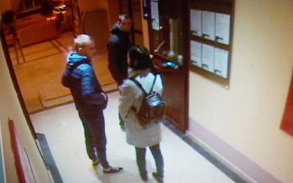 У Мінску касірка ў банку памылкова выдала лішнія 2,7 тысячы рублёў