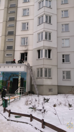 У Мінску дзеці без дарослых гатавалі бульбу фры і ўчынілі пажар у кватэры