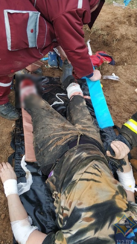 У Мінскім раёне на жанчыну ўпаў жалезабетонны слуп