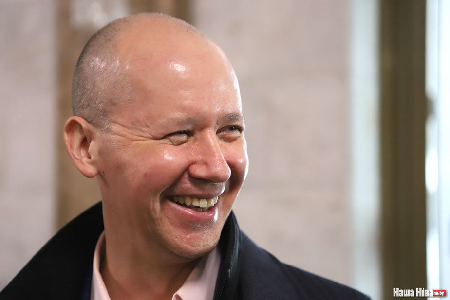 Бабарыка і Цапкала падалі дакументы ў ЦВК 