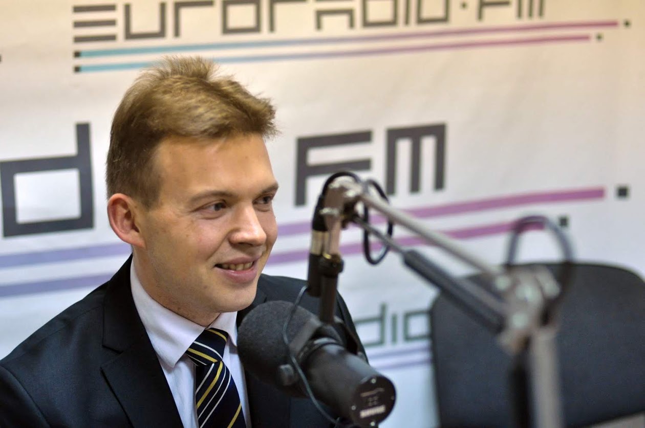 Графолог о “срезанных” подписях: столько экспертиз за несколько дней — нереально