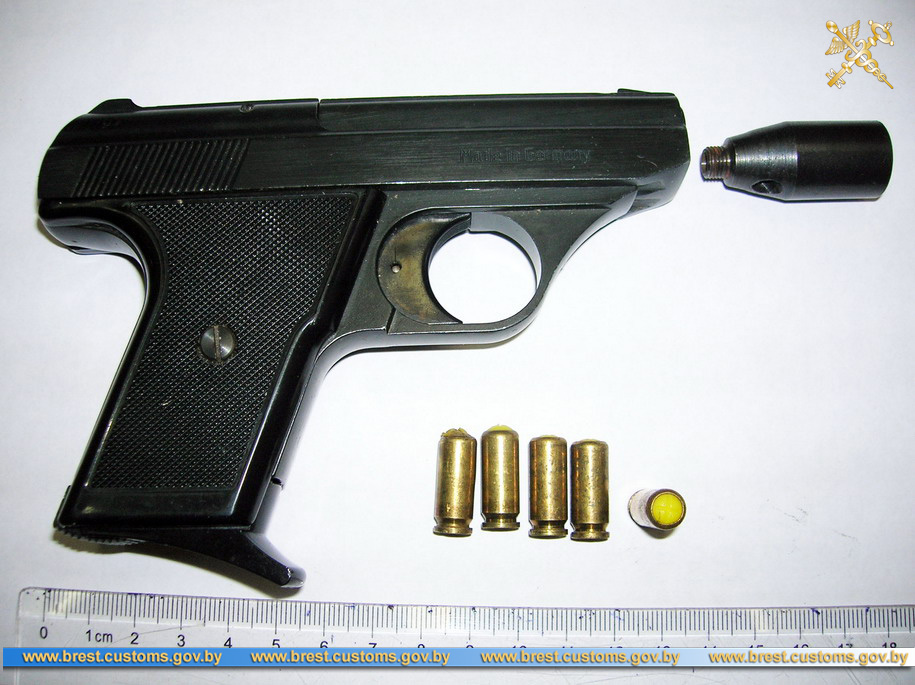 Жыхар Мінскай вобласці прыехаў з Украіны з пісталетам (фота, відэа)