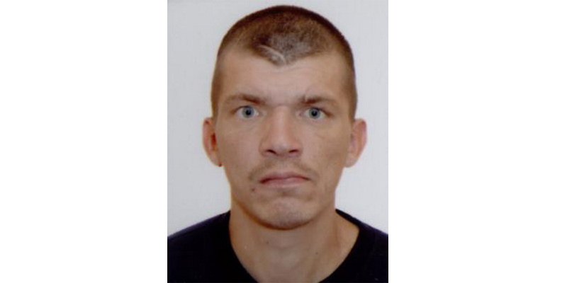 У мінскім тралейбусе злавілі эксгібіцыяніста, які чапляўся да пасажыркі (фота)