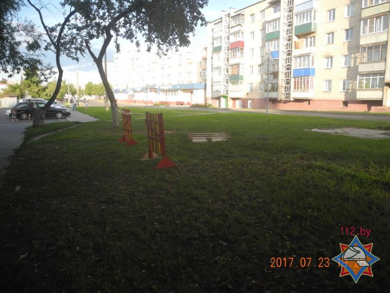У Гомелі шасцігадовы хлопчык трапіў нагой у яму з гарачай вадой