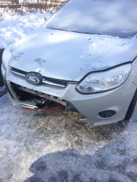 У Мінску п’яныя закаханыя пакаталіся на чужой машыне і разбілі яе (фота)