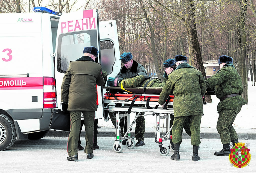 У цэнтры Мінска здзейсніў пасадку верталёт Мі-8