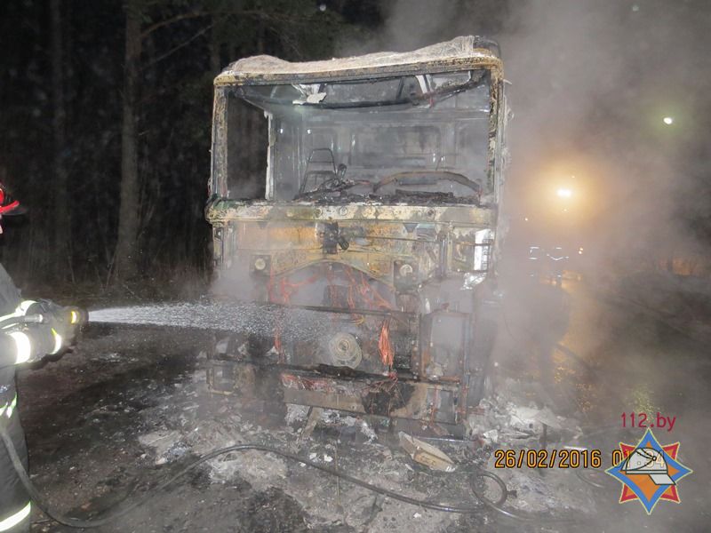 У Мінску згарэў цягач "Рэно Магнум-480" (фота)