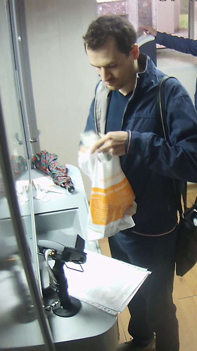 Мінчуку ў касе выдалі лішнія 905 рублёў (фота)