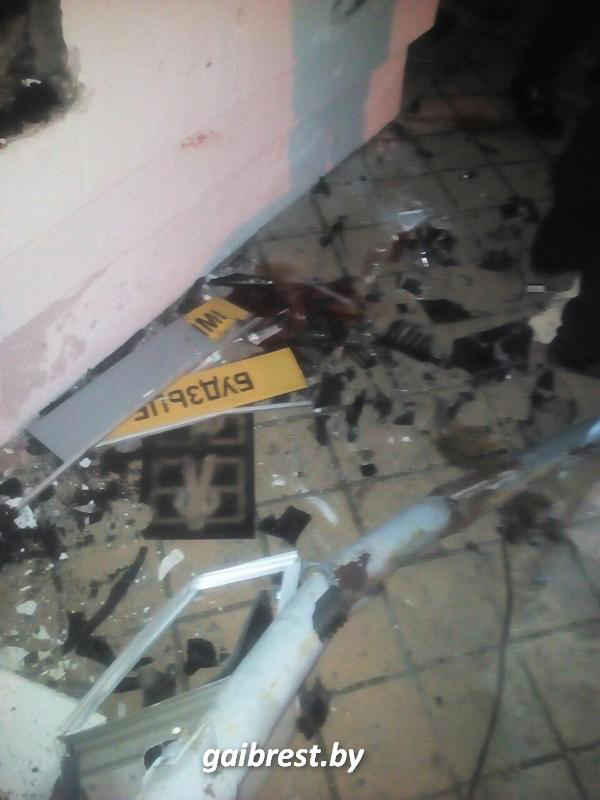 У Кобрыне бяспраўніца збіла на тратуары 15-гадовую дзяўчынку