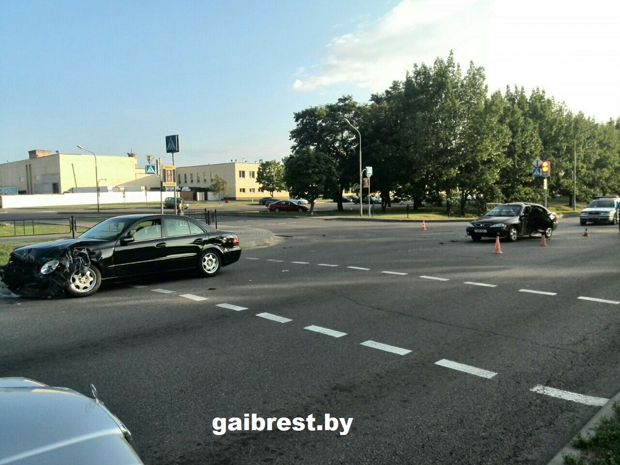 Дзевяцігадовы кобрынец трапіў у лякарню з-за ліхача на "Мэрсэдэсе" (фота)