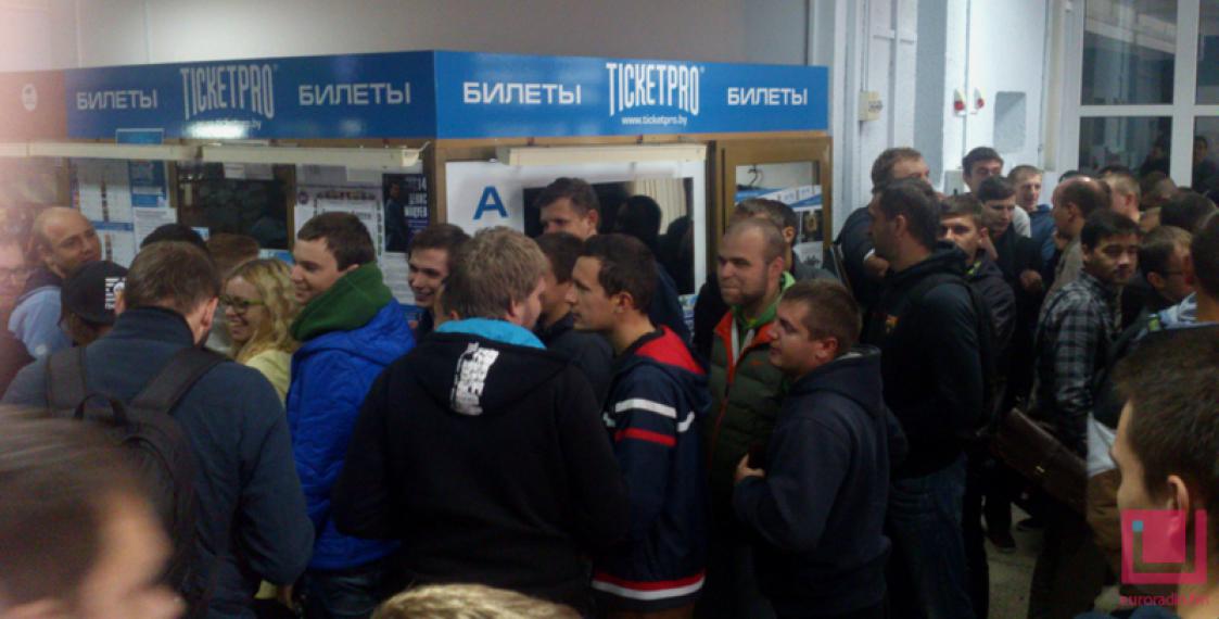 “Вы мне квіткі па 200-250 тысяч, а я вас падкіну ў Барысаў і назад на аўто!”