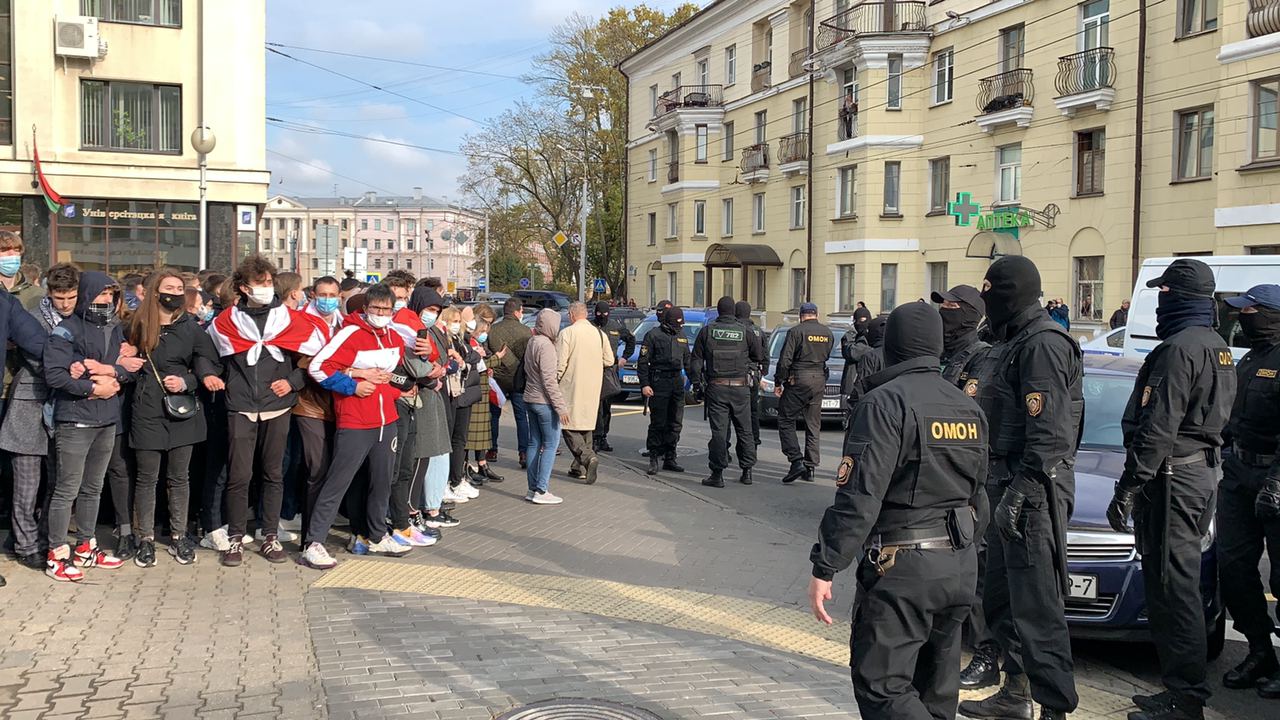 Студэнты БДУ перакрывалі Ленінградскую вуліцу