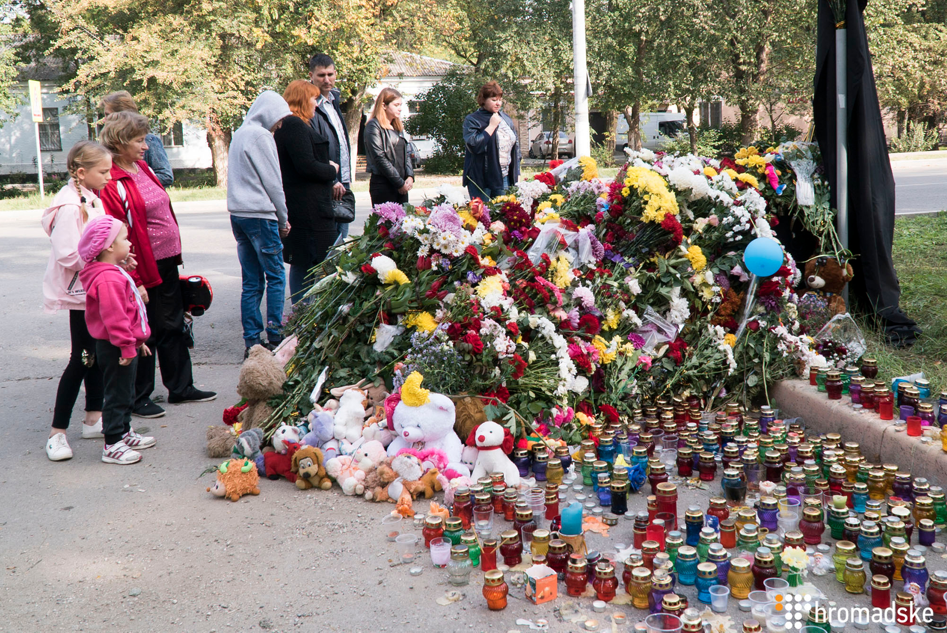 Керчь после теракта и похорон: город гробовой тишины