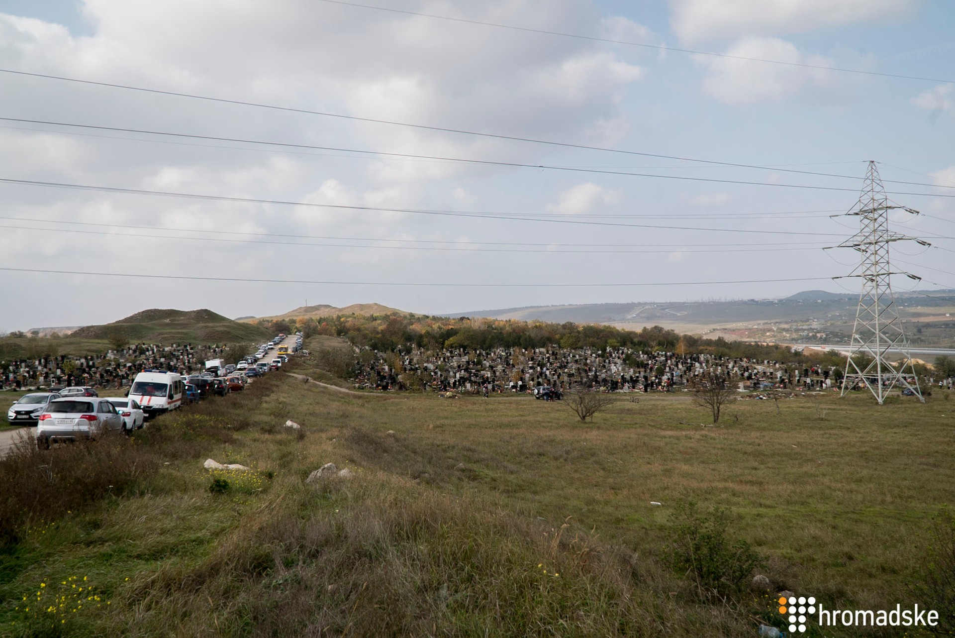 Керчь после теракта и похорон: город гробовой тишины