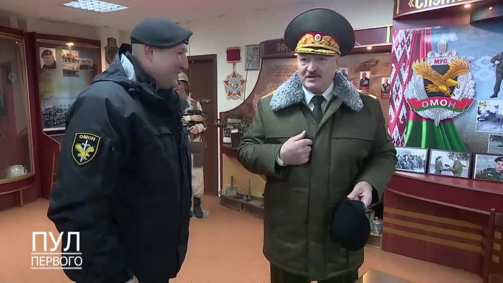 От “через год” до последнего омоновца: что Лукашенко говорит про то, когда уйдёт