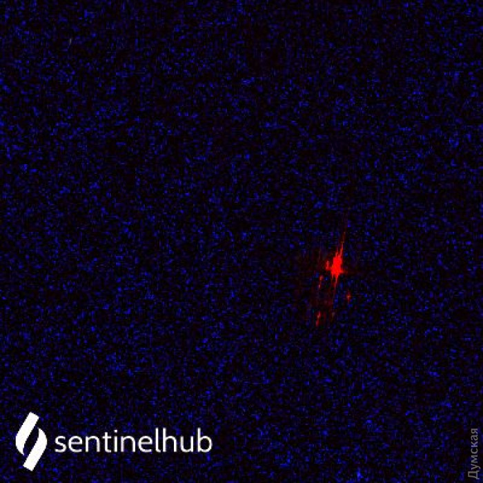  Украінскія СМІ: каля вострава Змяінага гарыць расійскі фрэгат