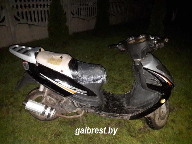 Пад Столінам двое 15-гадовых падлеткаў разбіліся на мапедзе