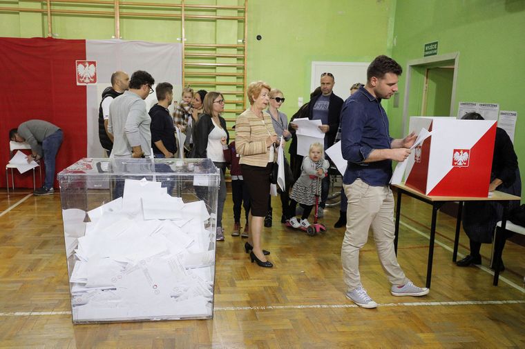 Выборы в Польше: чего ждать от еще одного срока консерваторов во власти