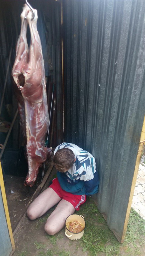 Наведнікаў мінскіх рэстаранаў кармілі крадзенай цяляцінай