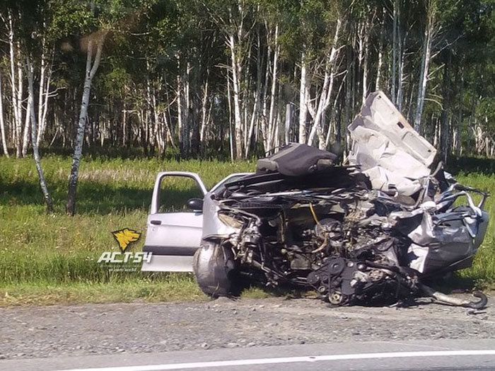 У аўтааварыі пад Новасібірскам загінулі чатыры беларусы (фота, відэа)
