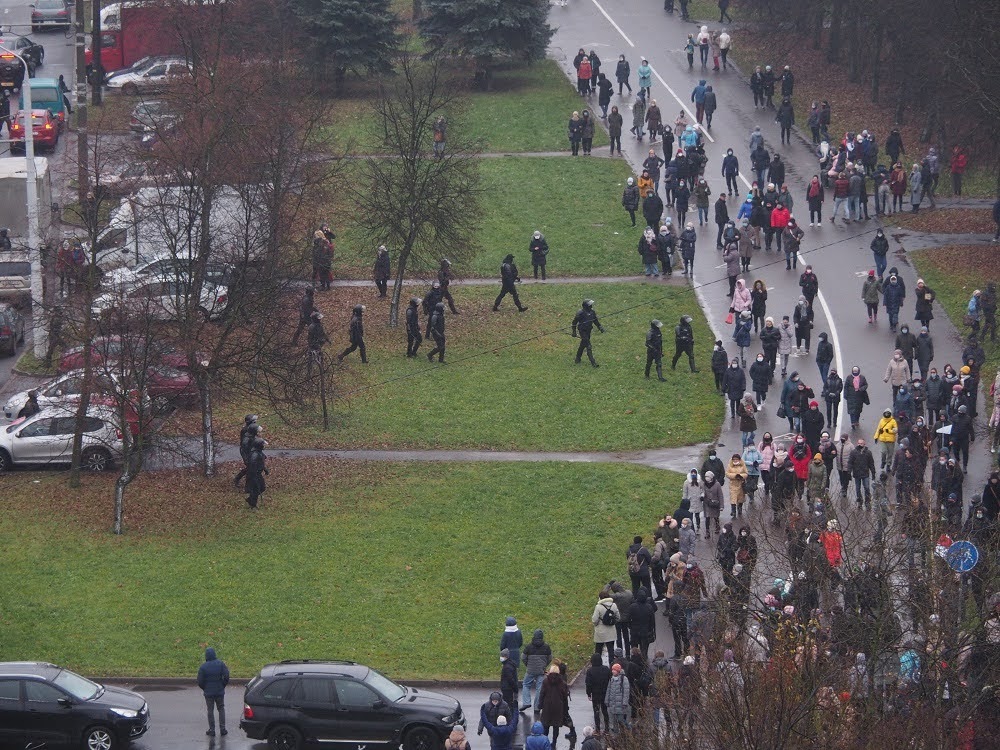 Разве ей запрещено жить? Мама — о задержании 13-летней дочери в день марша