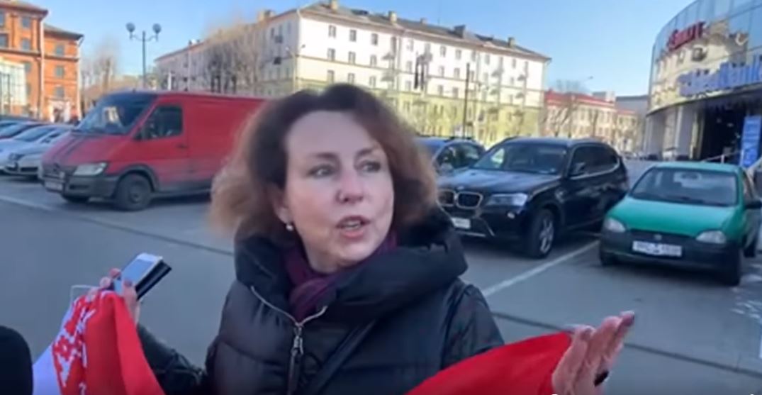 Пробеги за Лукашенко, “ябатькинги”, пикеты у посольств — везде одни и те же люди