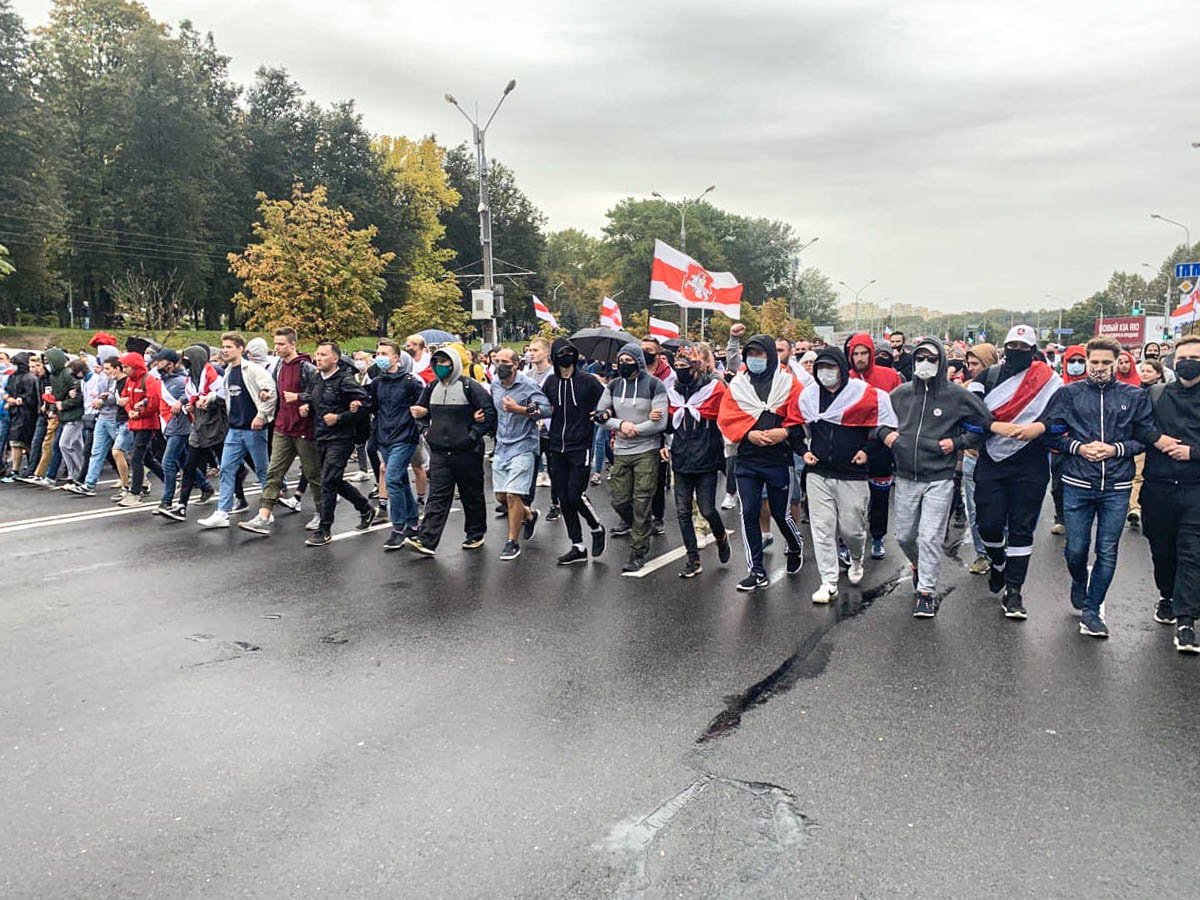 Психолог: люди приходят и рассказывают, как в ночных кошмарах бегают от ОМОНа