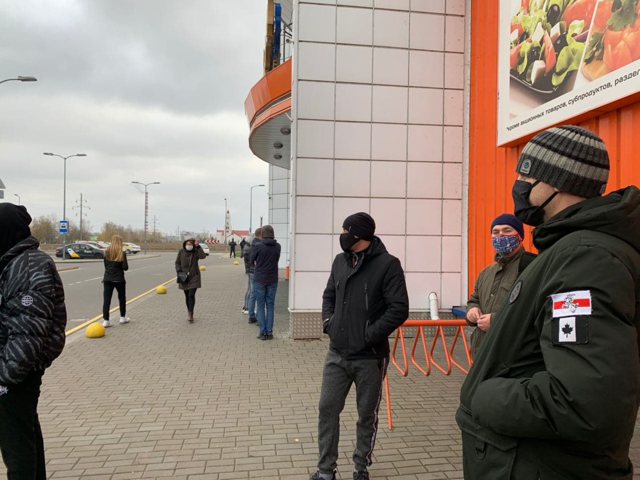 Милиции больше, чем протестующих, и все друг друга знают: митинги в Барановичах