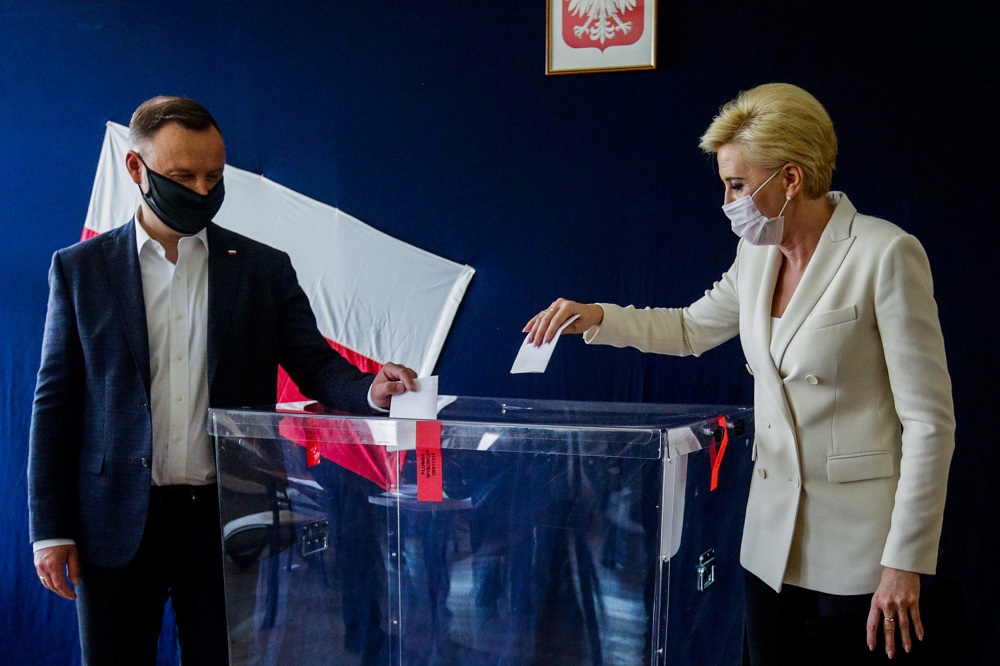 У Польшчы прайшлі выбары прэзідэнта. Будзе другі тур