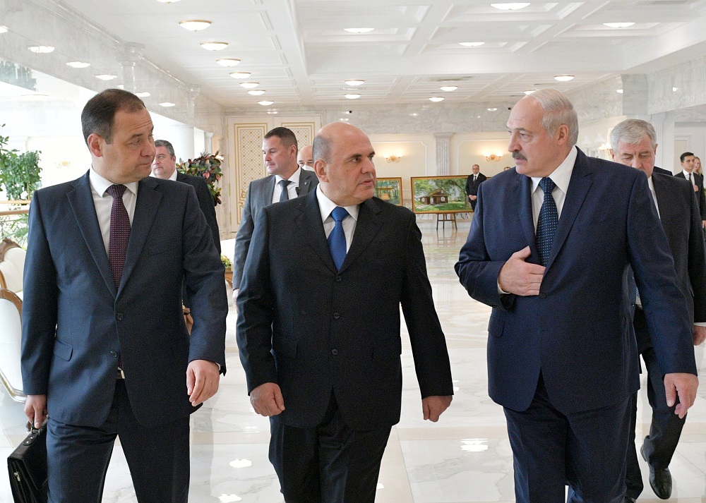 Меркель vs Нарышкін: параўноваем міжнародныя сустрэчы Ціханоўскай і Лукашэнкі