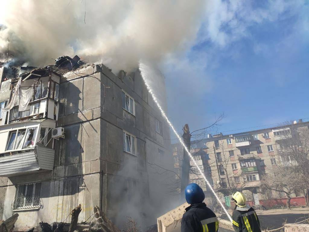 Обстрелы продолжаются и Шон Пенн во Львове — 34-е утро войны