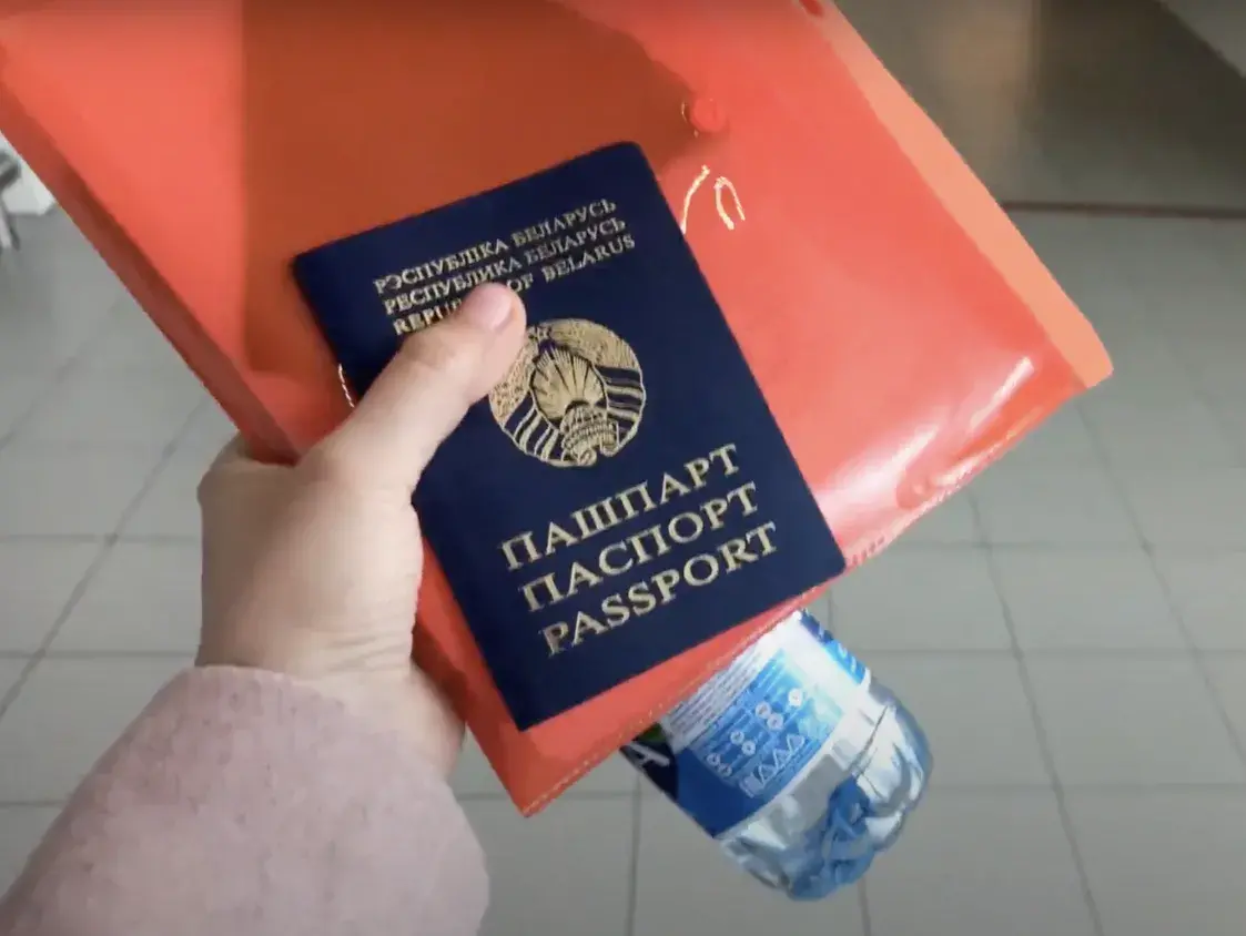 “У падарожны дакумент можна паставіць візу”: як беларусу вандраваць без пашпарта