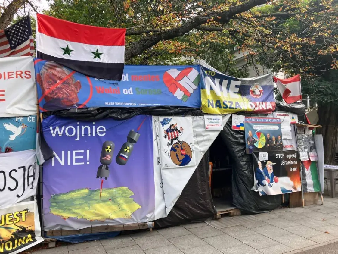 “Я бы предпочел Лукашенко”. Что делают пророссийские активисты в центре Варшавы
