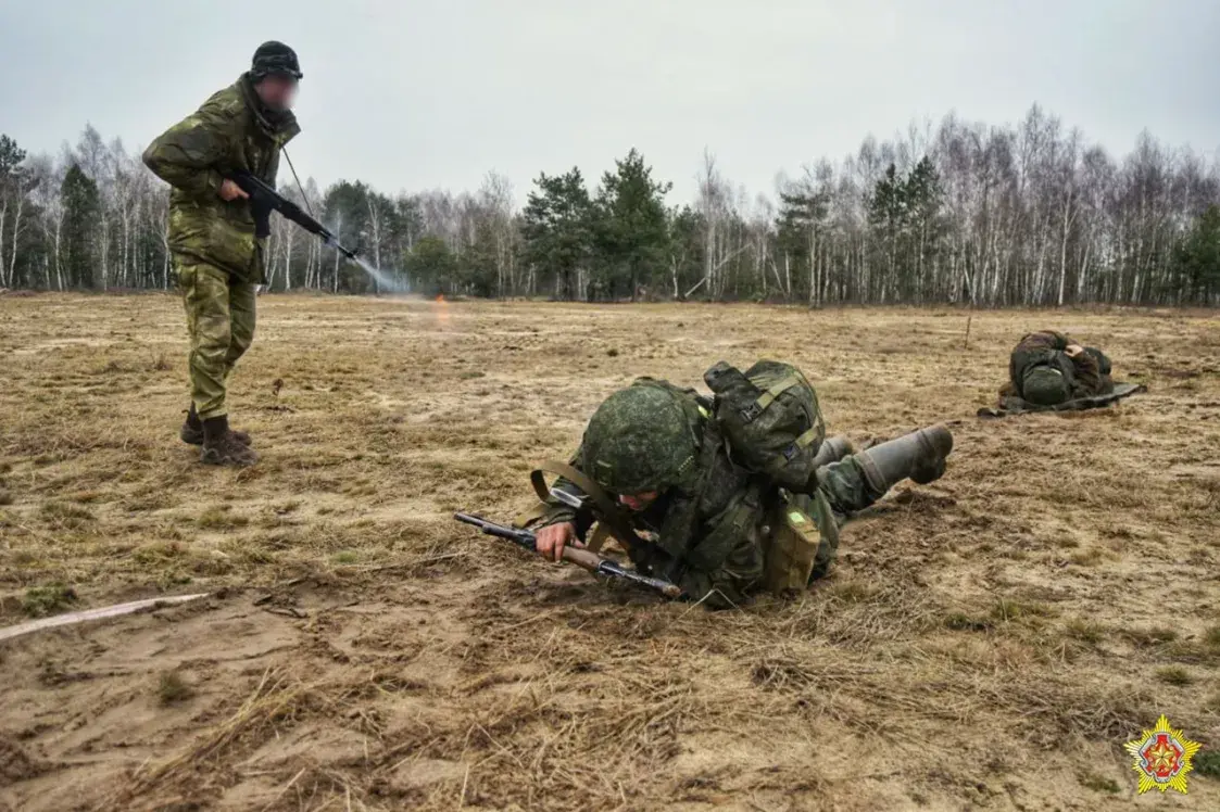 Пад Брэстам вызначалі найлепшага разведчыка, твары вайскоўцаў схавалі