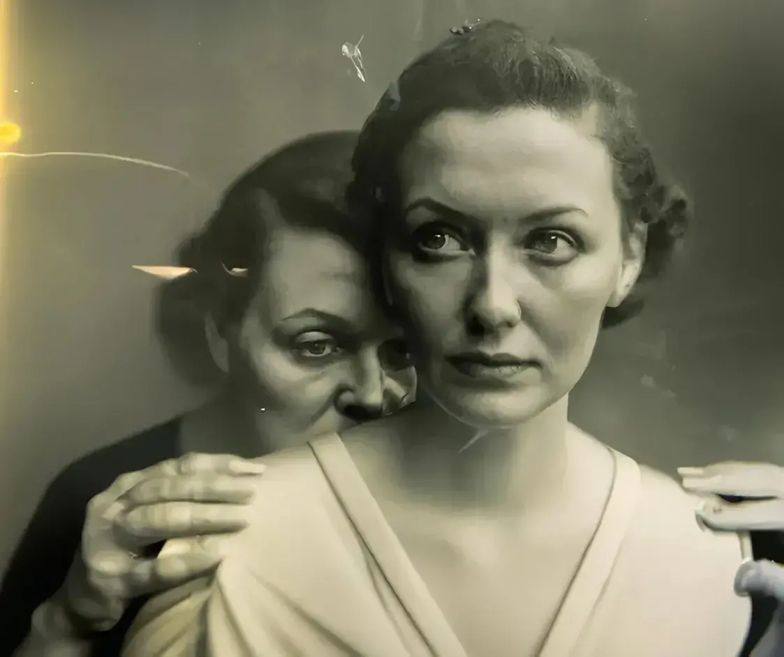 Их нравы: Евгений Малолетка выиграл World Press Photo, Илон Маск забрал галочки