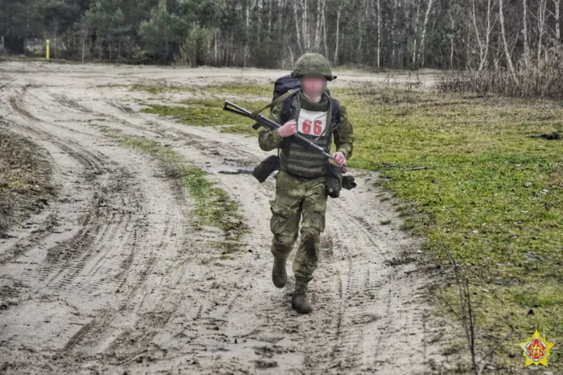 Пад Брэстам вызначалі найлепшага разведчыка, твары вайскоўцаў схавалі