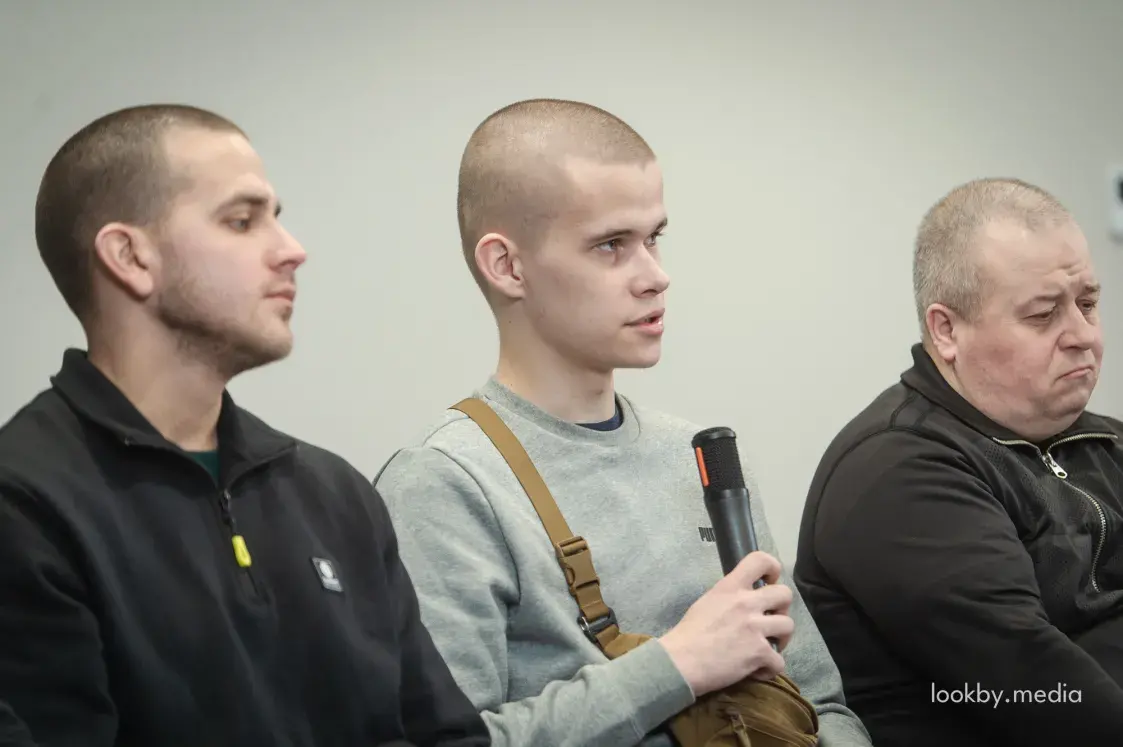 Сярод высланых палітвязняў аказаўся далёкі сваяк Ціханоўскай