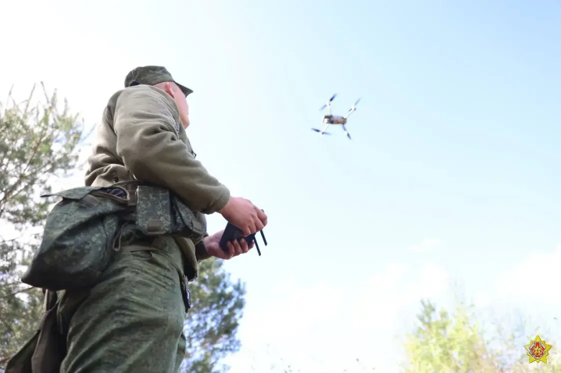 Беларускія вайскоўцы адпрацоўваюць задачы па размініраванні мясцовасці