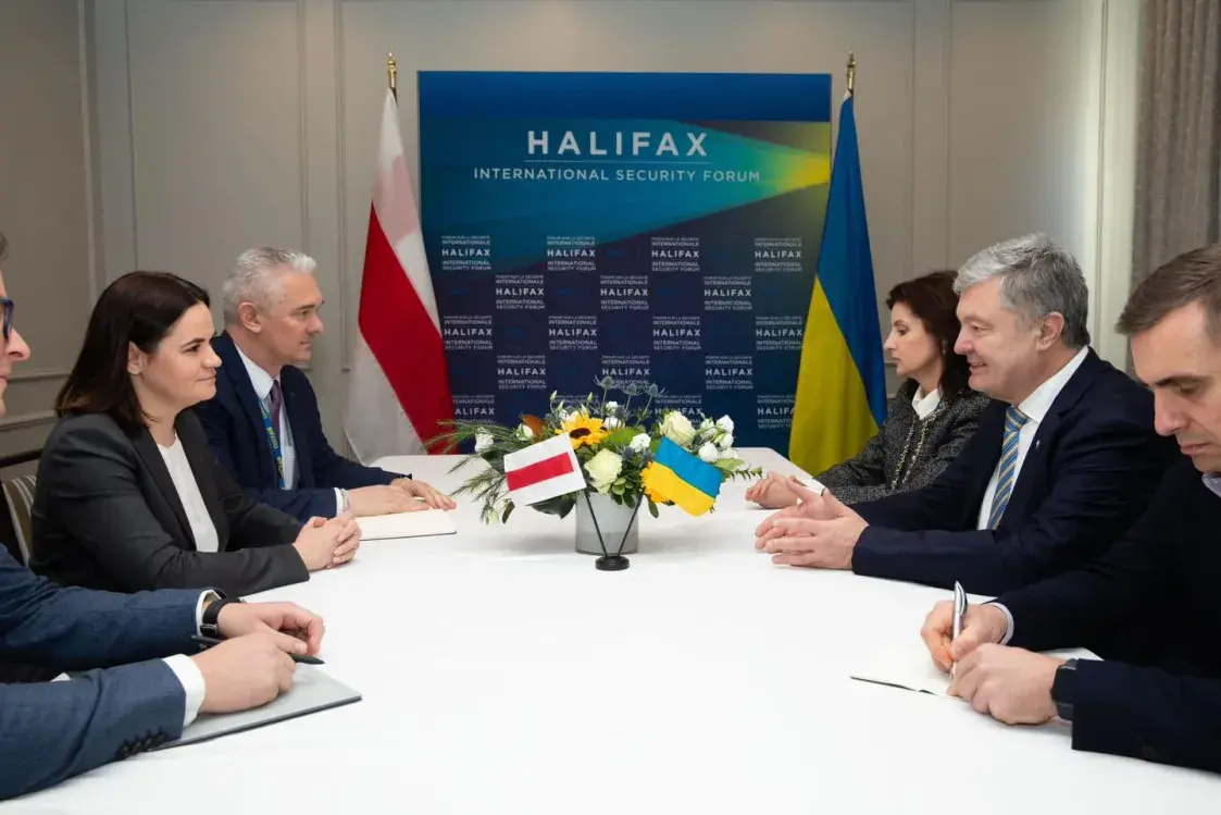 Ціханоўская і Парашэнка пагаварылі пра падтрымку беларускіх добраахвотнікаў
