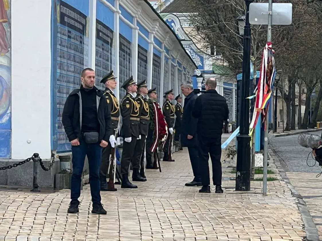 У Кіеў прыехаў генеральны сакратар NATO
