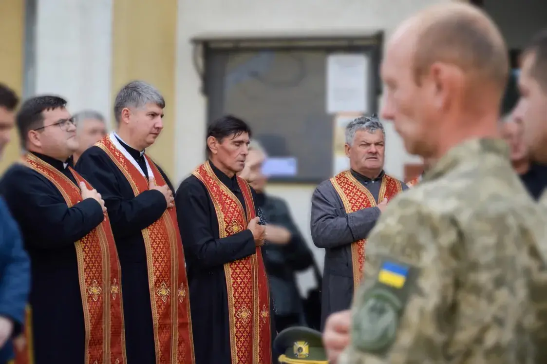 Ва Украіне развіталіся з загінулым беларускім добраахвотнікам