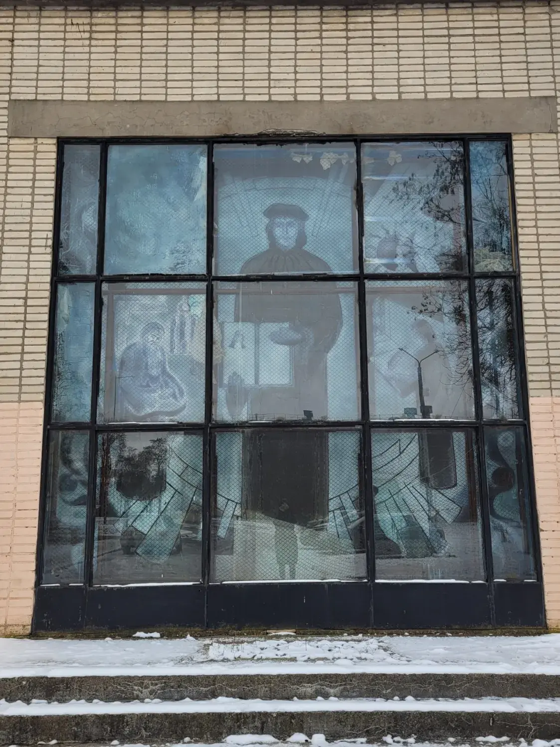 У салігорскай школе прыбралі вітраж з Францыскам Скарынам